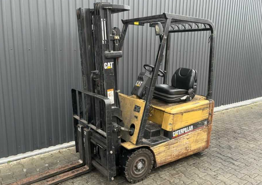 CAT Lift Trucks EP16KT - Chariot élévateur électrique: photos 1 CAT Lift Trucks EP16KT - Chariot élévateur électrique: photos 1