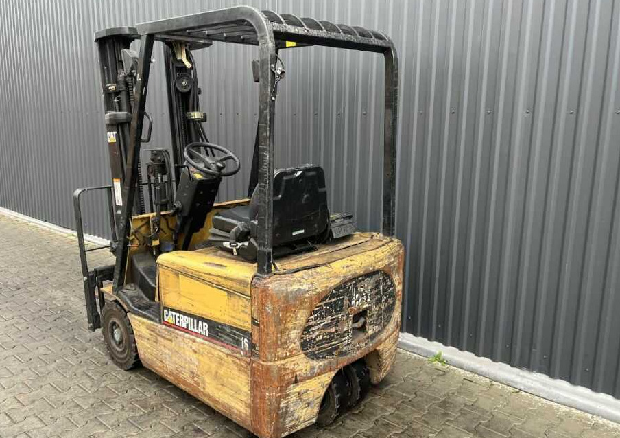 CAT Lift Trucks EP16KT - Chariot élévateur électrique: photos 3 CAT Lift Trucks EP16KT - Chariot élévateur électrique: photos 3