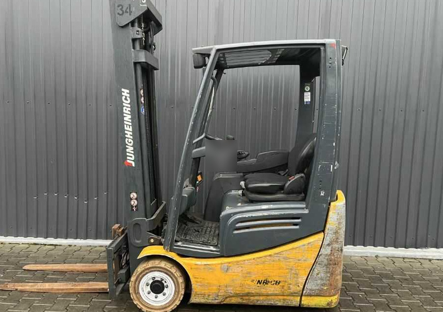 Jungheinrich EFG215 - Chariot élévateur électrique: photos 2 Jungheinrich EFG215 - Chariot élévateur électrique: photos 2