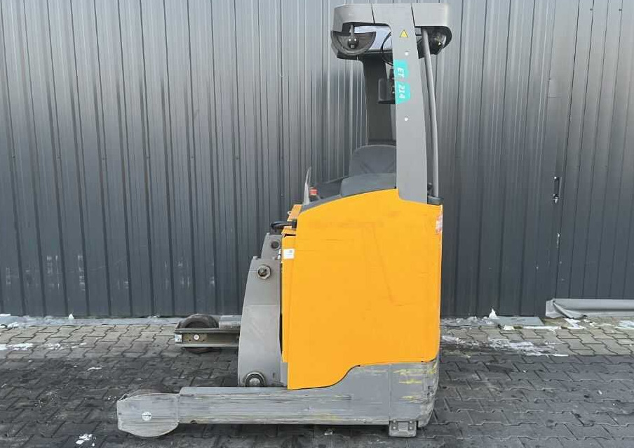 Jungheinrich ETV214 - Chariot à mât rétractable: photos 2 Jungheinrich ETV214 - Chariot à mât rétractable: photos 2