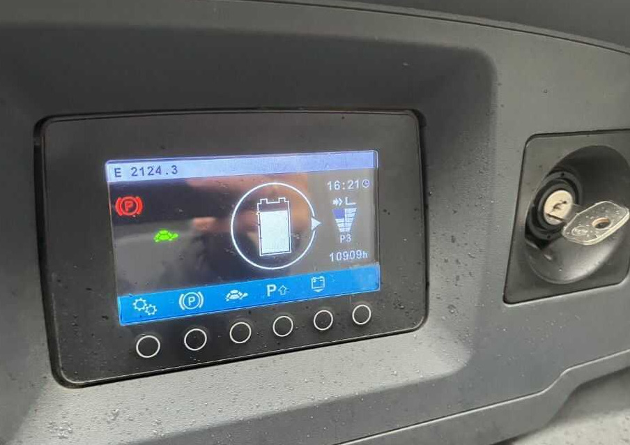 Jungheinrich ETV216 - Chariot à mât rétractable: photos 5 Jungheinrich ETV216 - Chariot à mât rétractable: photos 5