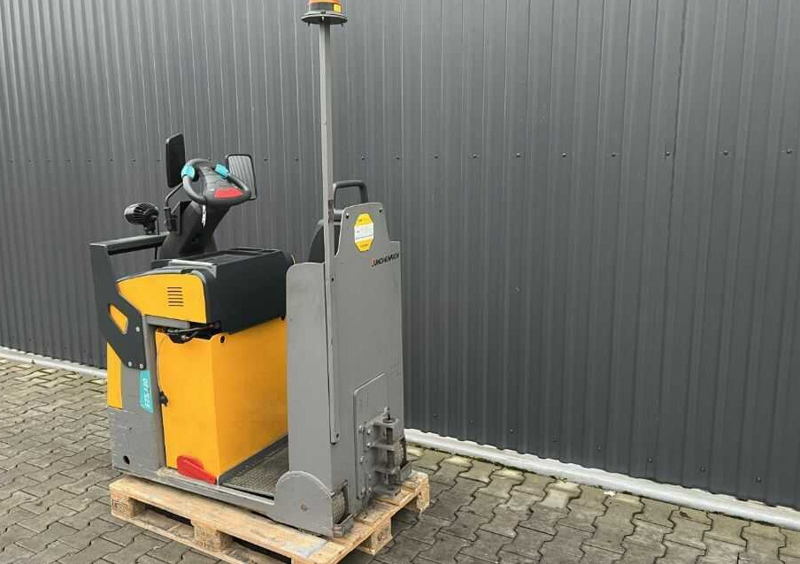 Jungheinrich EZS130 - Chariot tracteur: photos 3 Jungheinrich EZS130 - Chariot tracteur: photos 3