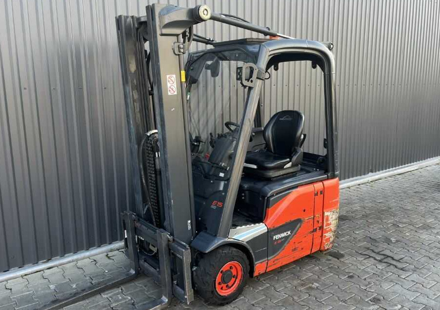 Linde E15-02 - Chariot élévateur électrique: photos 1 Linde E15-02 - Chariot élévateur électrique: photos 1