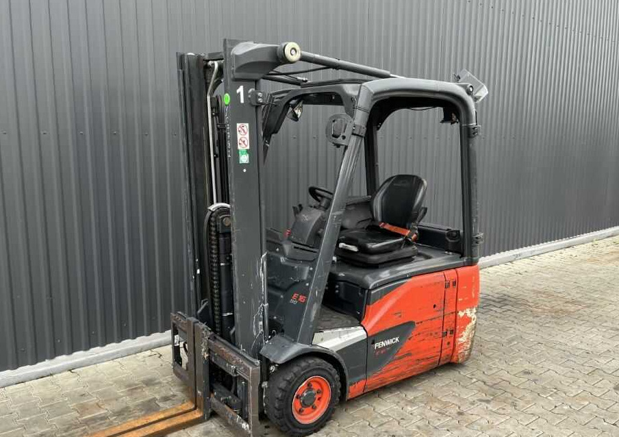 Linde E16-02 - Chariot élévateur électrique: photos 1 Linde E16-02 - Chariot élévateur électrique: photos 1