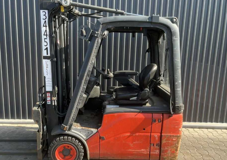 Linde E16-02 - Chariot élévateur électrique: photos 2 Linde E16-02 - Chariot élévateur électrique: photos 2