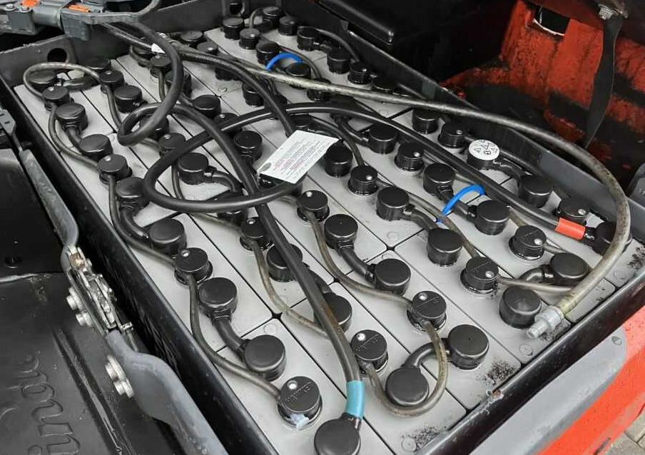 Chariot élévateur électrique Linde E16C-02: photos 6 Chariot élévateur électrique Linde E16C-02: photos 6