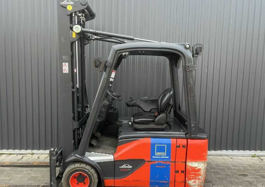 Linde E20L-02 - Chariot élévateur électrique: photos 2 Linde E20L-02 - Chariot élévateur électrique: photos 2