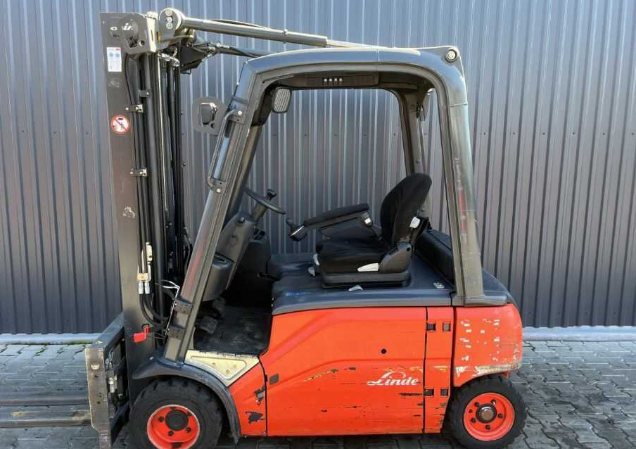 Linde E20PL-01 - Chariot élévateur électrique: photos 2 Linde E20PL-01 - Chariot élévateur électrique: photos 2