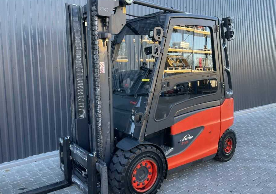 Linde E40H-01/600 - Chariot élévateur électrique: photos 2 Linde E40H-01/600 - Chariot élévateur électrique: photos 2