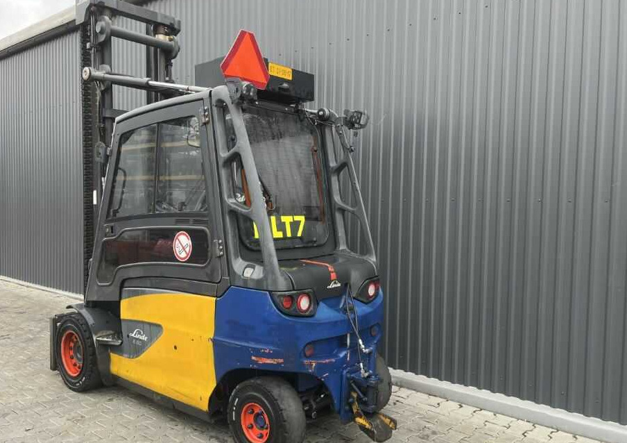 Linde E50HL-01/600 - Chariot élévateur électrique: photos 2 Linde E50HL-01/600 - Chariot élévateur électrique: photos 2