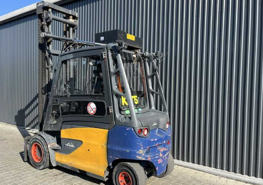 Linde E50HL-01/600 - Chariot élévateur électrique: photos 3 Linde E50HL-01/600 - Chariot élévateur électrique: photos 3