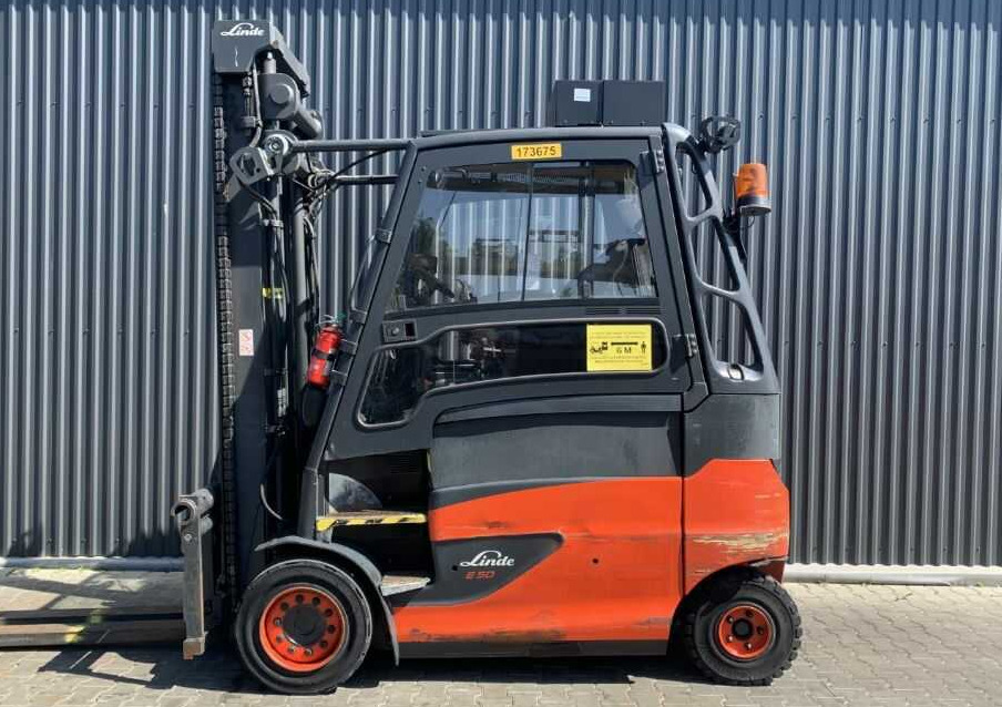Linde E50HL-01/600 - Chariot élévateur électrique: photos 2 Linde E50HL-01/600 - Chariot élévateur électrique: photos 2