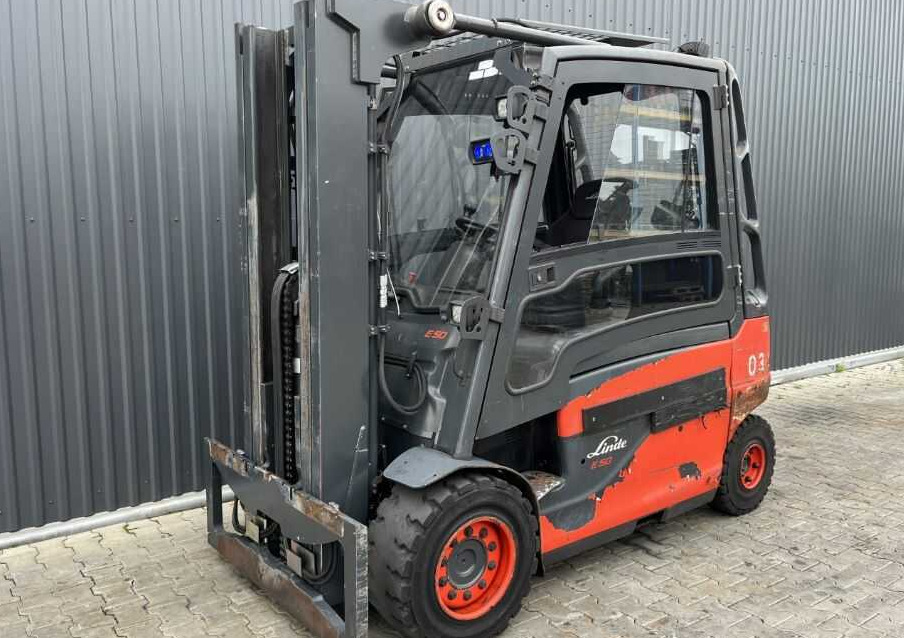 Linde E50HL-01 - Chariot élévateur électrique: photos 1 Linde E50HL-01 - Chariot élévateur électrique: photos 1