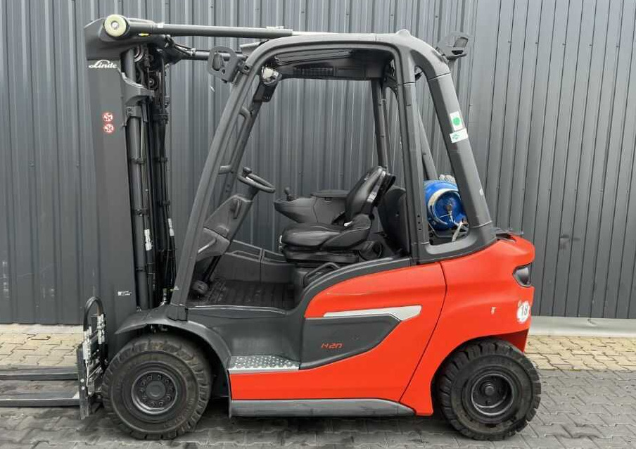 Linde H20T-01/600 - Chariot élévateur à gaz: photos 2 Linde H20T-01/600 - Chariot élévateur à gaz: photos 2
