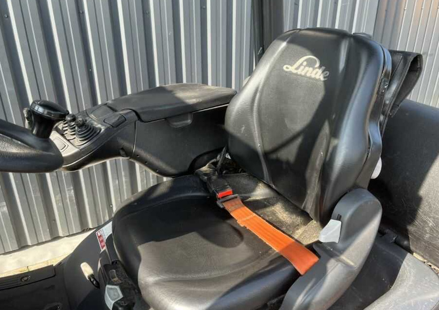 Chariot élévateur à gaz Linde H20T-01: photos 7