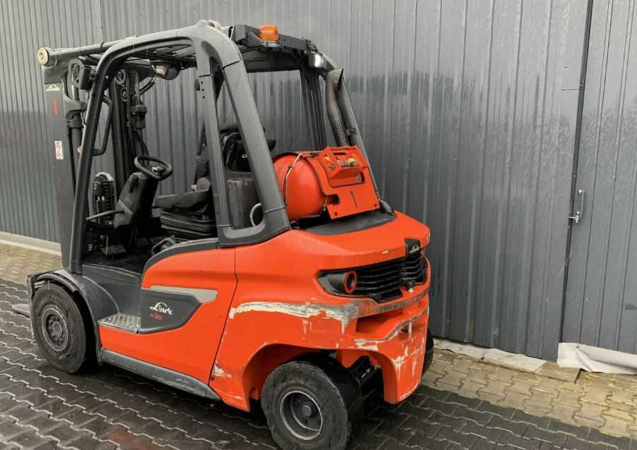 Linde H35T-01 - Chariot élévateur à gaz: photos 3 Linde H35T-01 - Chariot élévateur à gaz: photos 3