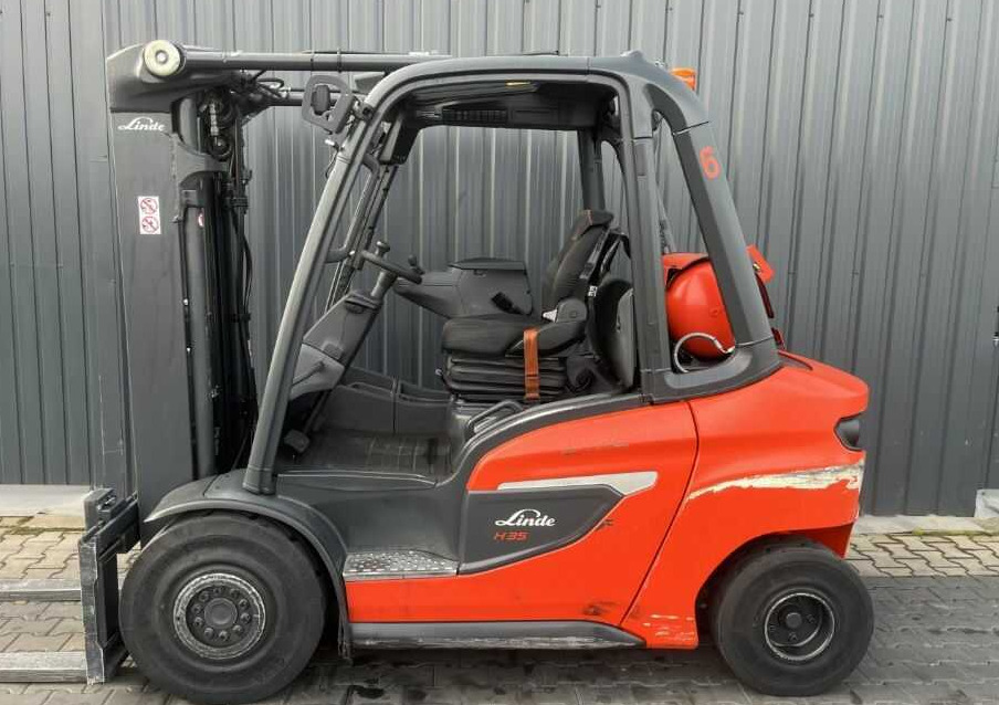Linde H35T-01 - Chariot élévateur à gaz: photos 2 Linde H35T-01 - Chariot élévateur à gaz: photos 2