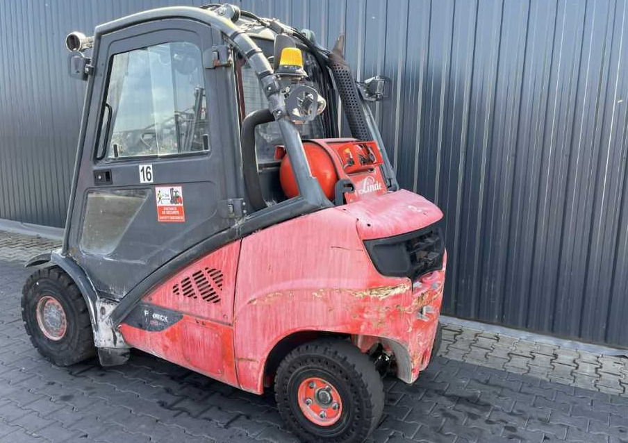 Linde H35T-02 - Chariot élévateur à gaz: photos 3 Linde H35T-02 - Chariot élévateur à gaz: photos 3