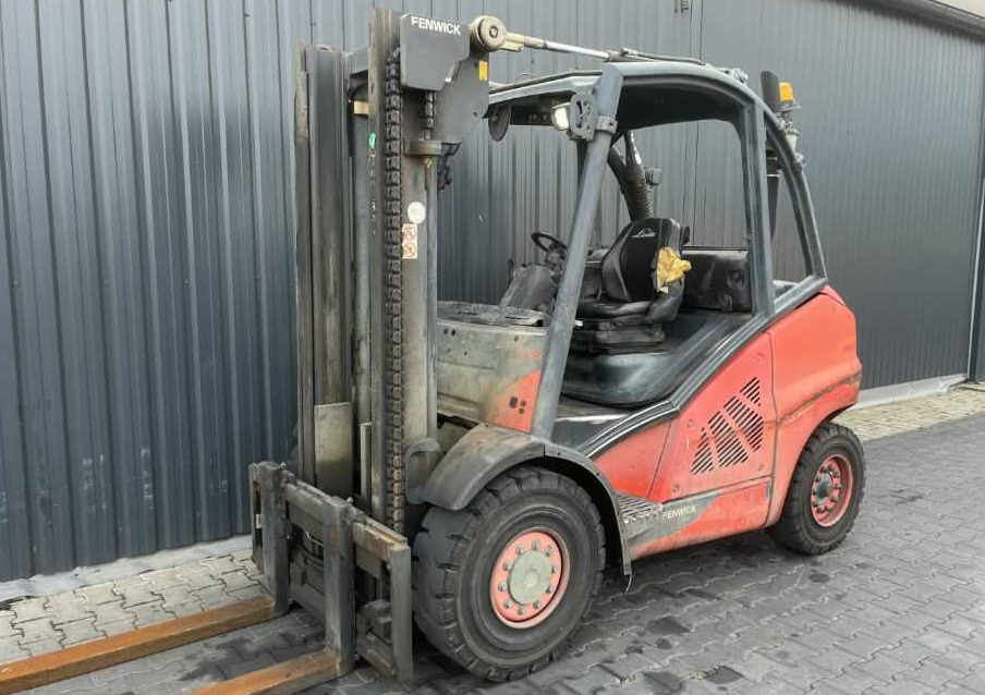 Linde H45D-02 - Chariot élévateur diesel: photos 1 Linde H45D-02 - Chariot élévateur diesel: photos 1