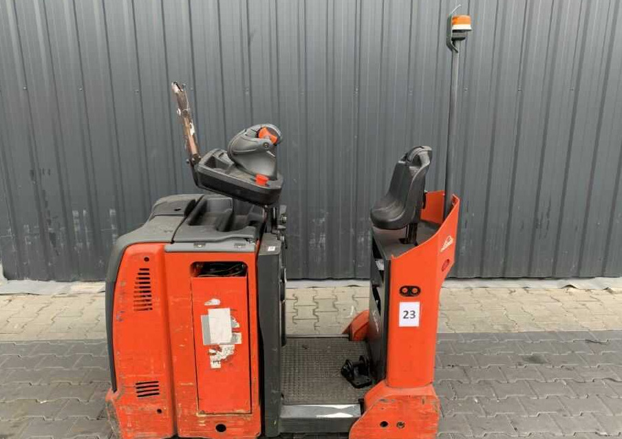 Linde P30C - Chariot tracteur: photos 3 Linde P30C - Chariot tracteur: photos 3