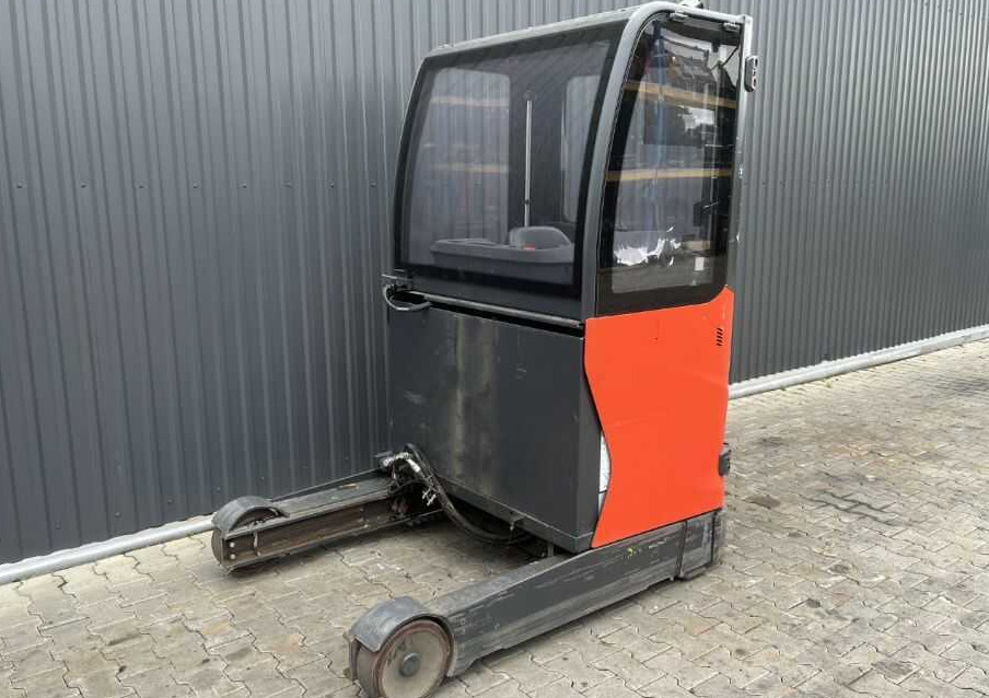Linde R14-01 - Chariot à mât rétractable: photos 1 Linde R14-01 - Chariot à mât rétractable: photos 1
