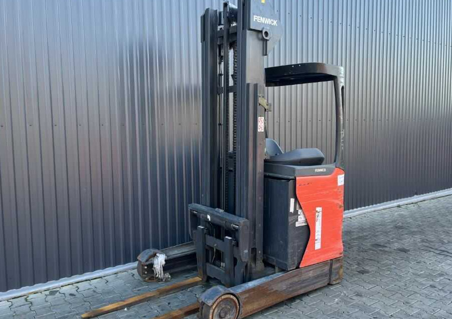 Linde R14-01 - Chariot à mât rétractable: photos 1 Linde R14-01 - Chariot à mât rétractable: photos 1