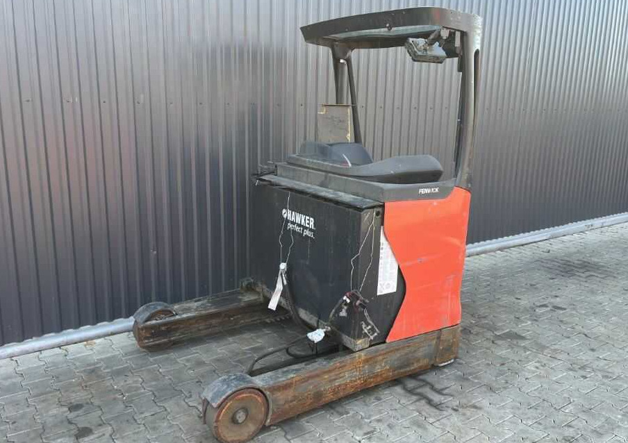 Linde R16HD-01 - Chariot à mât rétractable: photos 1 Linde R16HD-01 - Chariot à mât rétractable: photos 1