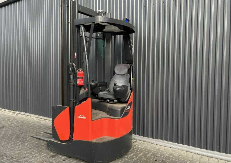 Linde R16X-03 - Chariot à mât rétractable: photos 3 Linde R16X-03 - Chariot à mât rétractable: photos 3