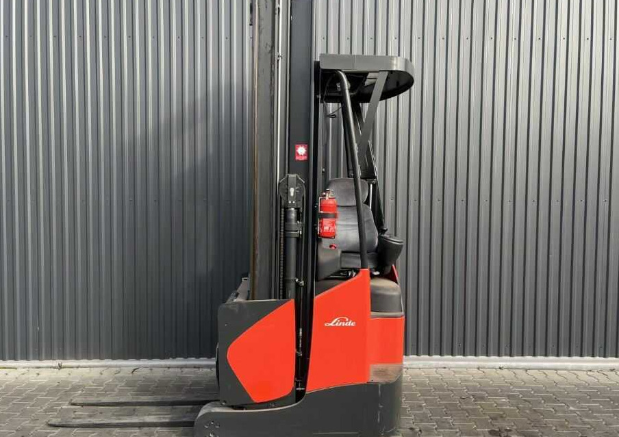 Linde R16X-03 - Chariot à mât rétractable: photos 2 Linde R16X-03 - Chariot à mât rétractable: photos 2