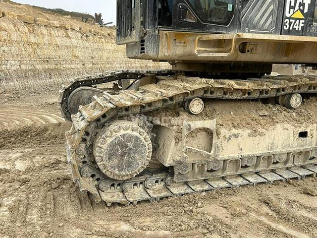 Pelle Caterpillar 374 LME: photos 6
