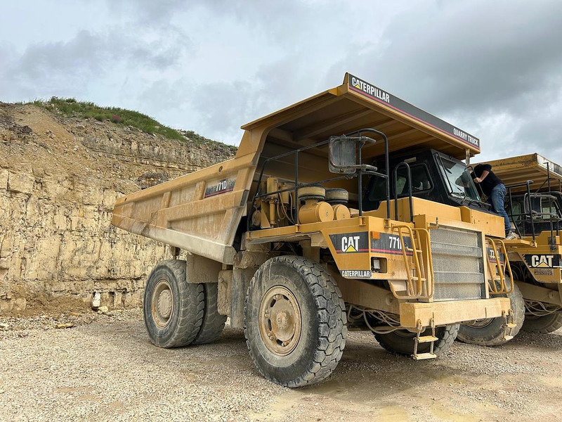 Caterpillar 771D - Tombereau: photos 1 Caterpillar 771D - Tombereau: photos 1