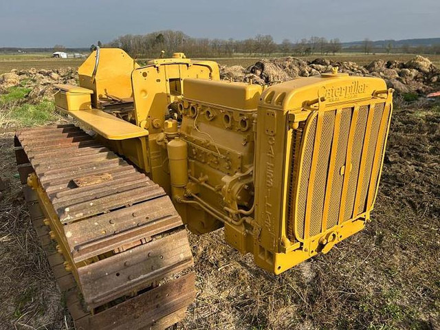Caterpillar D4 - - Bulldozer: photos 4 Caterpillar D4 - - Bulldozer: photos 4