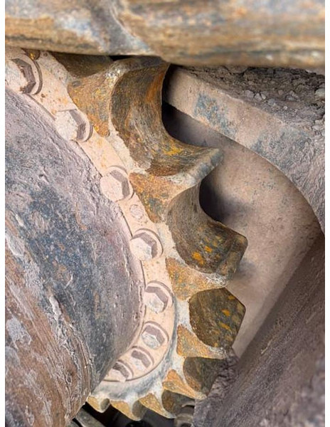 Hitachi ZX650LCH - Pelle sur chenille: photos 4 Hitachi ZX650LCH - Pelle sur chenille: photos 4