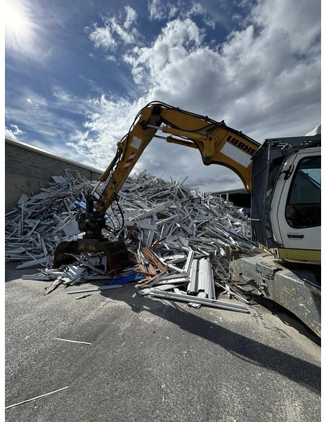 Liebherr A316 Li - Pelle: photos 2 Liebherr A316 Li - Pelle: photos 2