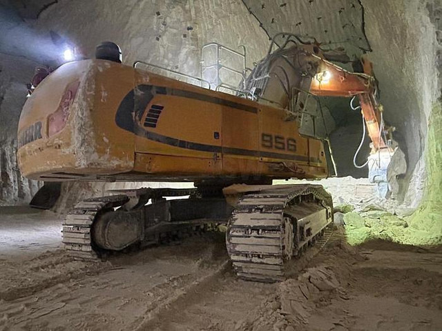 Liebherr R956HD - Pelle: photos 1 Liebherr R956HD - Pelle: photos 1