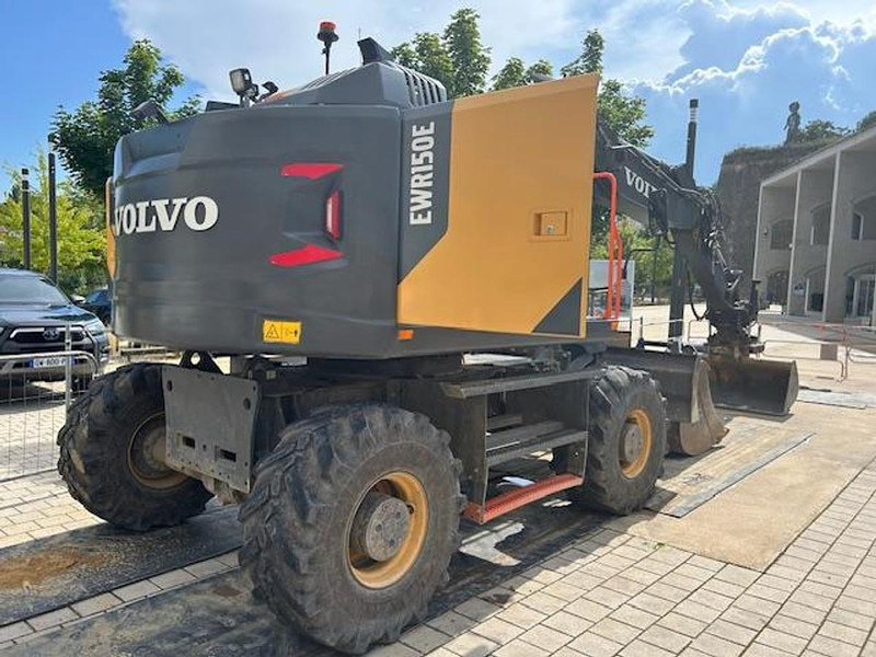 Volvo EWR150E - Pelle sur pneus: photos 3 Volvo EWR150E - Pelle sur pneus: photos 3