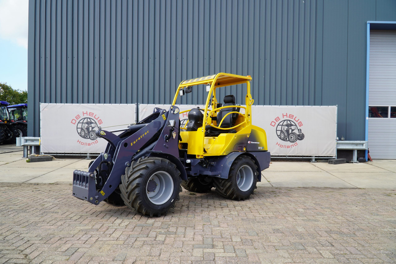 Eurotrac W13 Radlader Hoflader - Valet de ferme: photos 1 Eurotrac W13 Radlader Hoflader - Valet de ferme: photos 1
