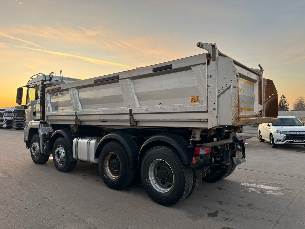 MAN TGS 41.470 * DREISEITENKIPPER * WASSERVERLUST * - Camion benne: photos 4 MAN TGS 41.470 * DREISEITENKIPPER * WASSERVERLUST * - Camion benne: photos 4