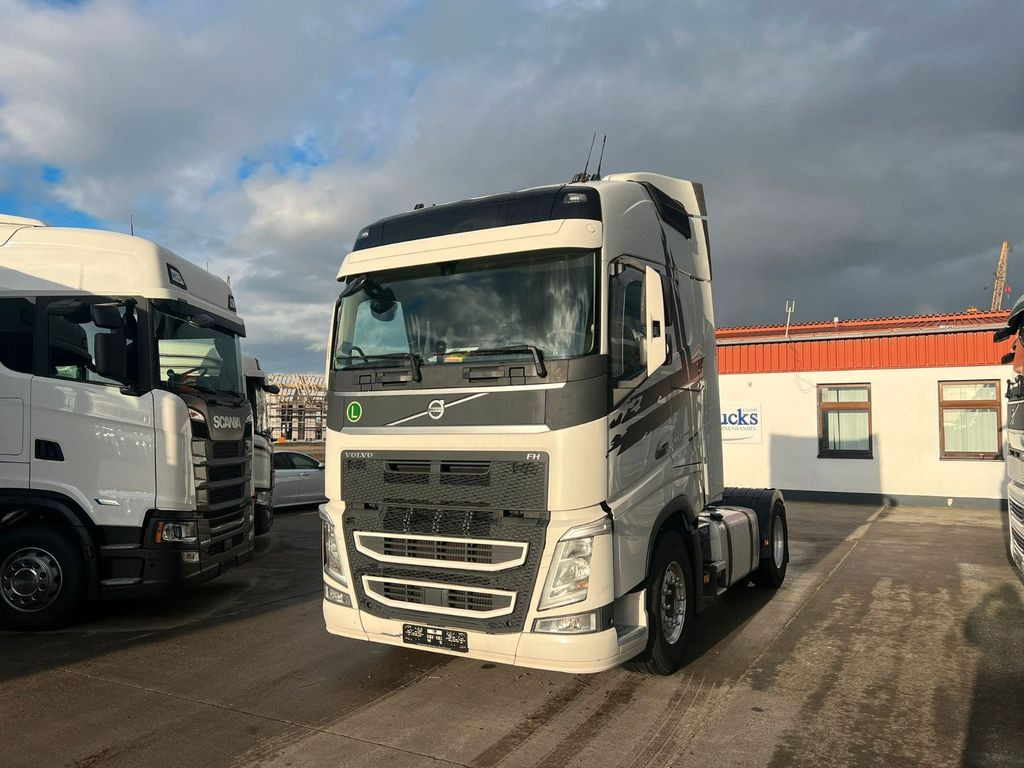 Volvo FH 500 * GLOBETROTTER * 2x TANK * - Tracteur routier: photos 3 Volvo FH 500 * GLOBETROTTER * 2x TANK * - Tracteur routier: photos 3