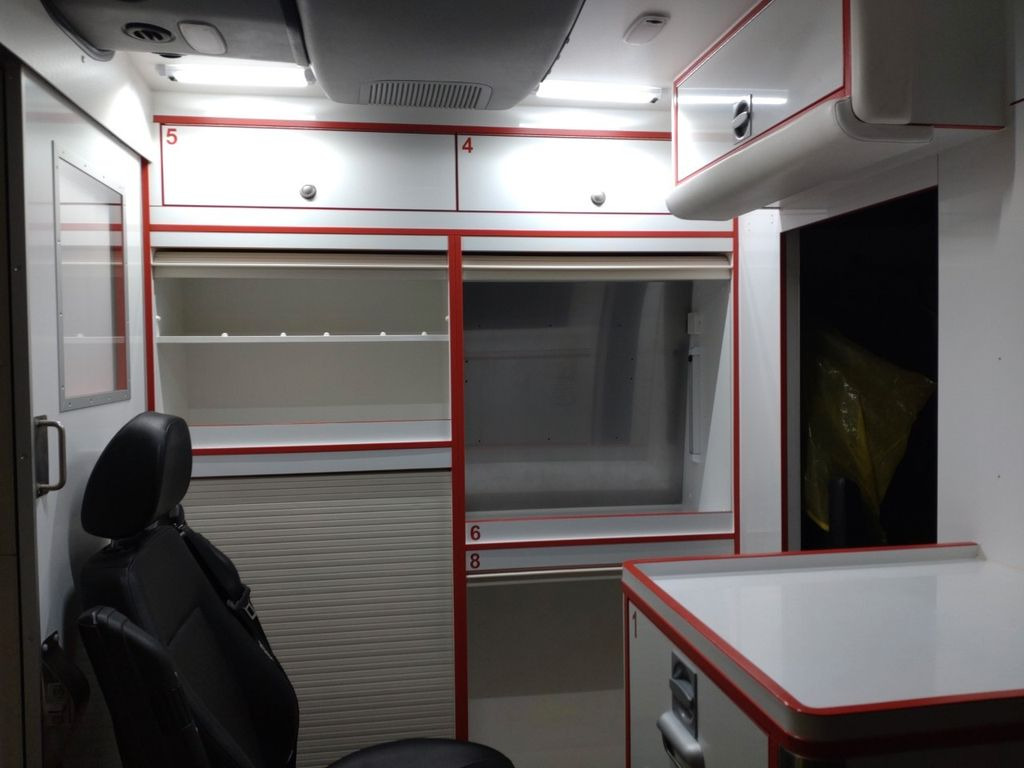Ambulance Mercedes-Benz Sprinter ITW RTW 519  2x on Stock: photos 10