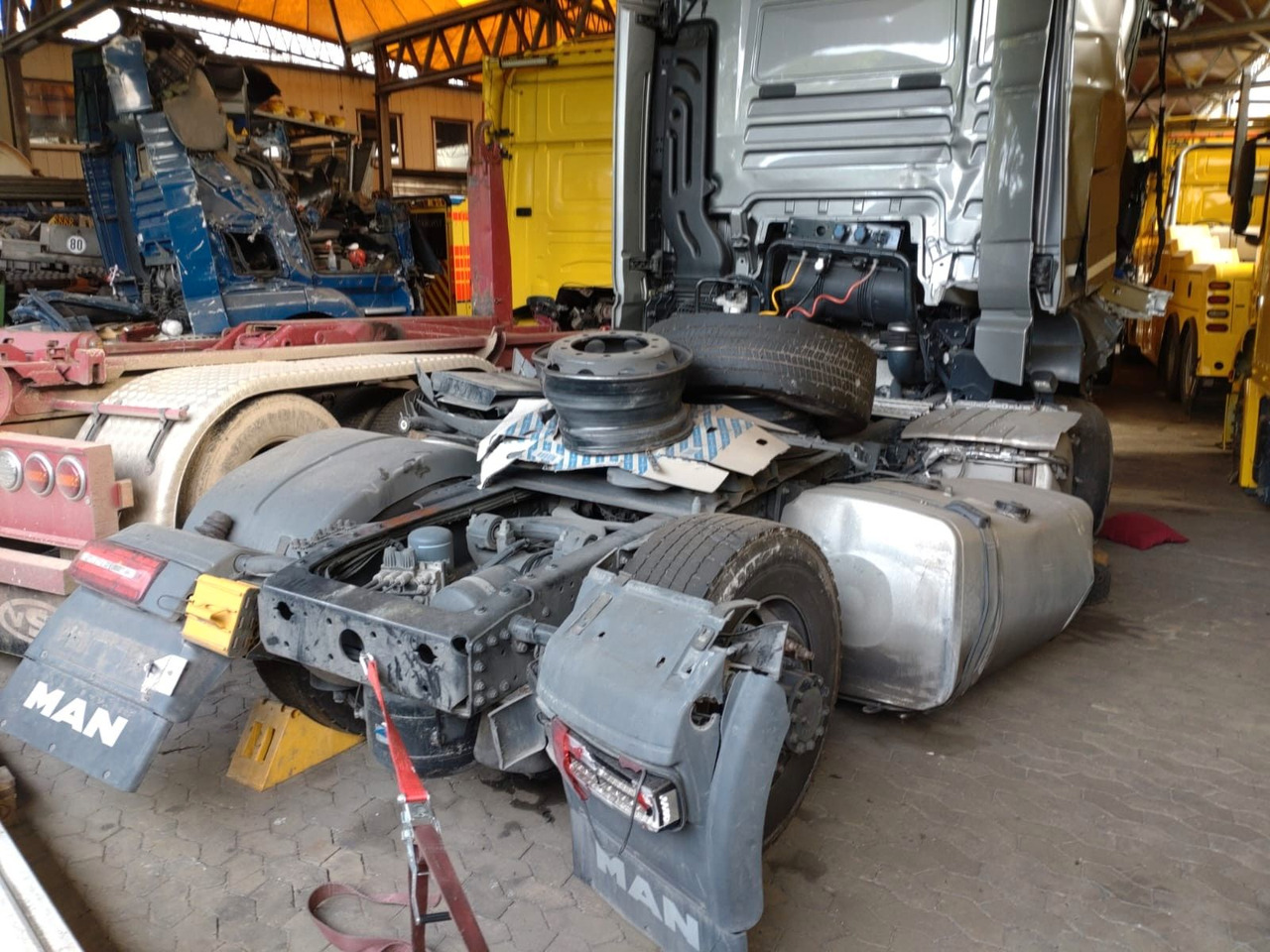 MAN TGX 18.510 - Tracteur routier: photos 5 MAN TGX 18.510 - Tracteur routier: photos 5