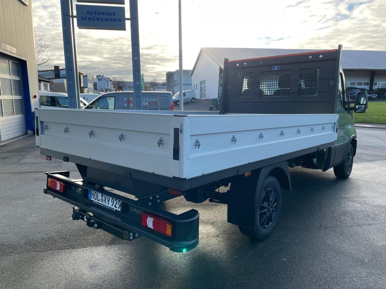 Iveco Daily 35S14A8 Euro6 Klima AHK Navi ZV Iveco Daily 35S14A8 Euro6 Klima AHK Navi ZV - Fourgon plateau: photos 4 Iveco Daily 35S14A8 Euro6 Klima AHK Navi ZV Iveco Daily 35S14A8 Euro6 Klima AHK Navi ZV - Fourgon plateau: photos 4