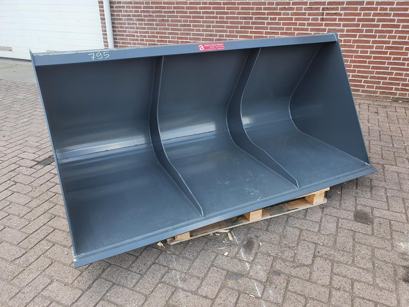 AGM volumebak 925 liter - Godet: photos 2 AGM volumebak 925 liter - Godet: photos 2