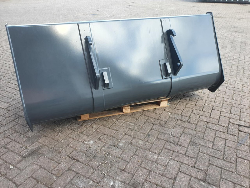 AGM volumebak 925 liter - Godet: photos 5 AGM volumebak 925 liter - Godet: photos 5