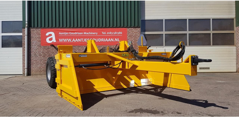 BIZON 3000 - Outils du sol: photos 2 BIZON 3000 - Outils du sol: photos 2