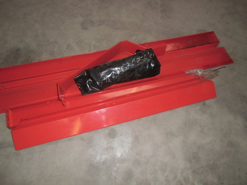 KM strooier opzet - Pare-chocs: photos 1 KM strooier opzet - Pare-chocs: photos 1