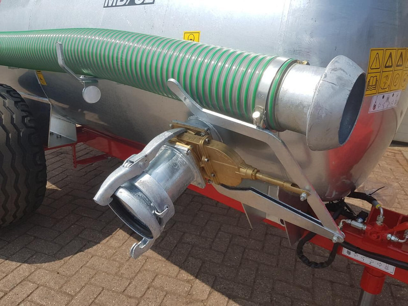 MB 32 Water tank - Remorque citerne: photos 5 MB 32 Water tank - Remorque citerne: photos 5