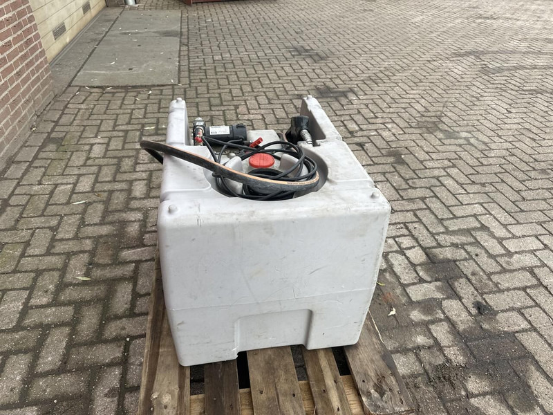 Dieseltank 200 liter - Gebruikt - Camion citerne: photos 4 Dieseltank 200 liter - Gebruikt - Camion citerne: photos 4