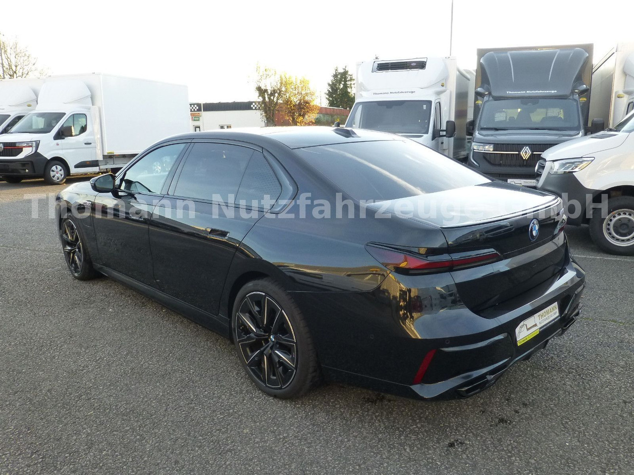 BMW M760 7 M760 e xDrive Cinema Sky Lounge 2x 21 Zol - Berline: photos 5 BMW M760 7 M760 e xDrive Cinema Sky Lounge 2x 21 Zol - Berline: photos 5