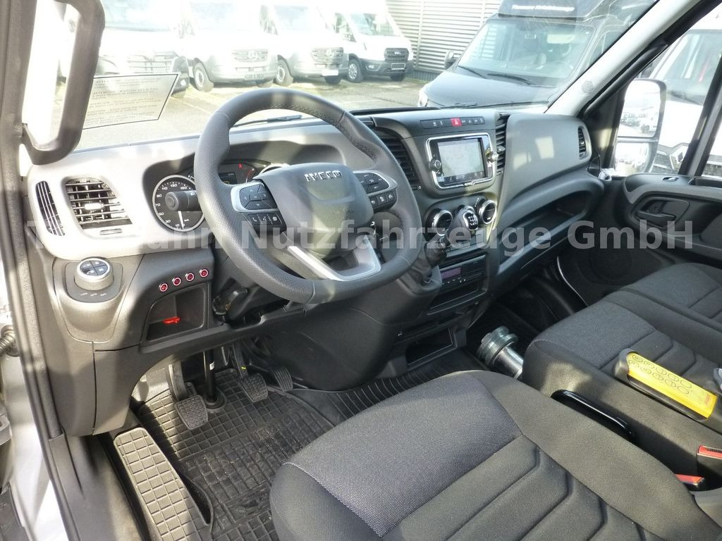 Remorqueuse, Véhicule utilitaire neuf Iveco DAILY 70C18 DoKa Schiebeplateau Luftfed Navi Iveco DAILY 70C18 DoKa Schiebeplateau Luftfed Navi: photos 24 Remorqueuse, Véhicule utilitaire neuf Iveco DAILY 70C18 DoKa Schiebeplateau Luftfed Navi Iveco DAILY 70C18 DoKa Schiebeplateau Luftfed Navi: photos 24